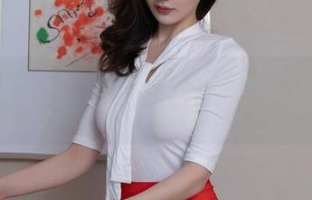 秀人网 - 万万没想到—安然maleah的泳池写真原图，泳池也能拍出这种魔力！