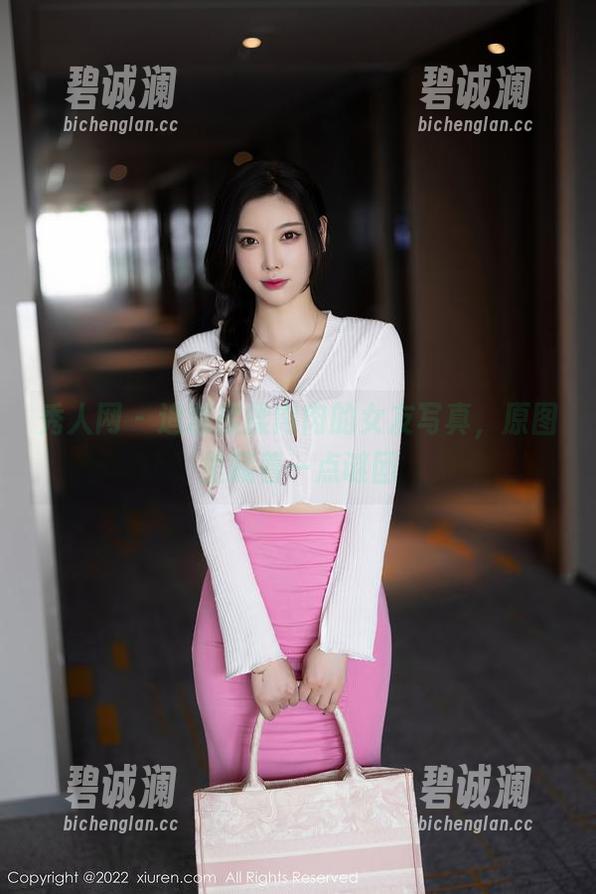 秀人网-揉揉肉肉 秀人网 - 追溯揉揉肉肉的女友写真,原图里藏着一点谜团