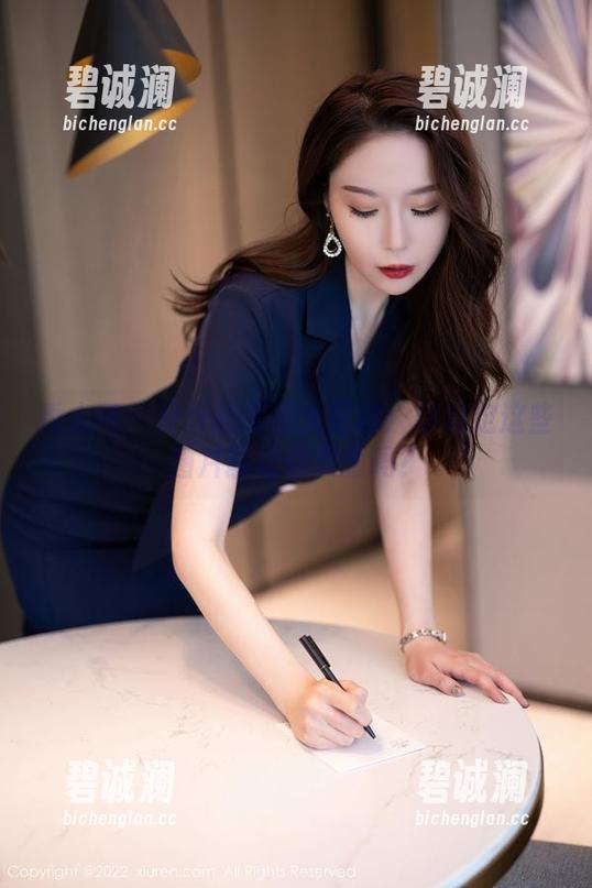 秀人网-汁汁 秀人网 - 汁汁的厨房大冒险:你确定这些图片能给你灵感吗?