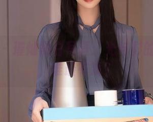 秀人网 - 璀灿黑白写真：光与影的捉迷藏，谁最有戏？