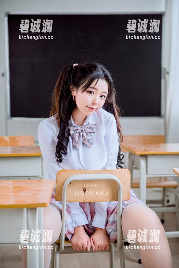 全套作品看个没消停，穆零Mu0的自由鸢尾巡洋舰把我晃得眼花。