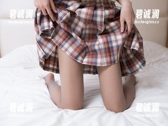 紧急企划-小枫 紧急企划 - 看小枫穿白衬衫,真想问她这有什么秘诀,作品真让人想多看一眼。