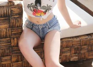 美媛馆 - 牛仔裤套图里的杨晓青儿，网站一角的小角落，下载全在你的一念之间。
