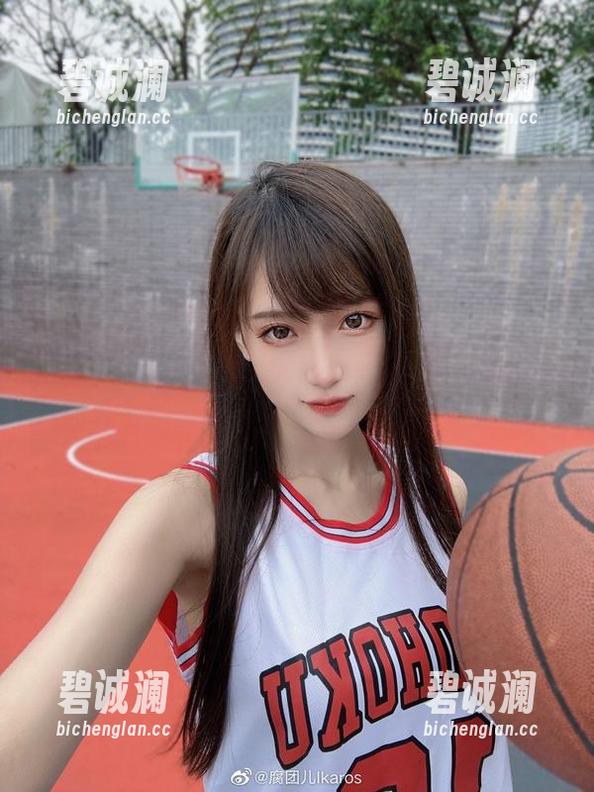 腐团儿Ikaros 腐团儿Ikaros再放一次重磅,无圣光大元素使拉克丝都在这里,图片一点不马虎。