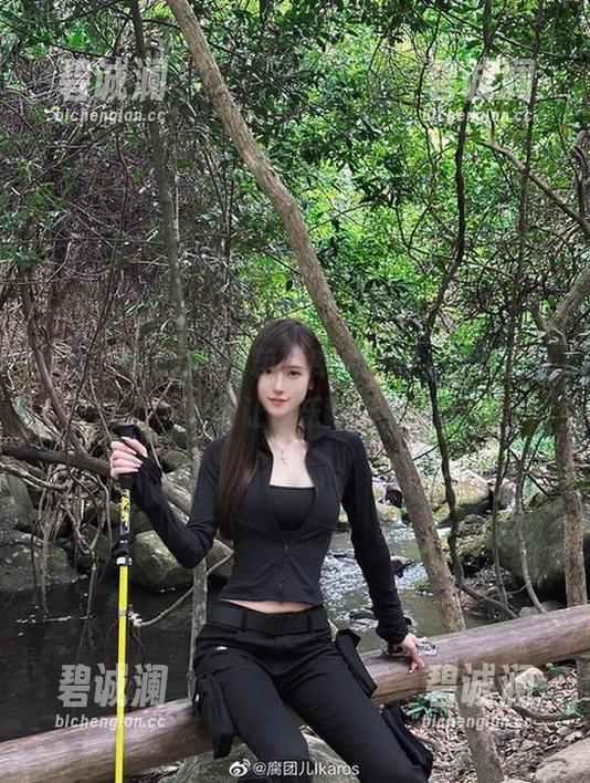腐团儿Ikaros开箱死库水图册，免费部分保证让你乐翻天！