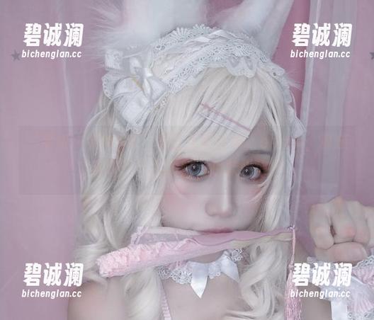 “芊川一笑MNK”夏日美图合集，ohmy，真应了那句“岁月静好，形状也好”。