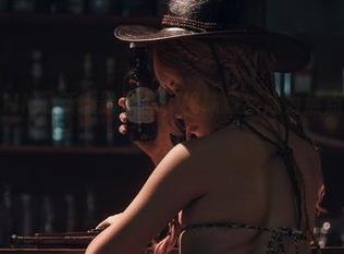 芊川一笑MNK最新摄影作品，棉袜竟然成为焦点，真让人意外！