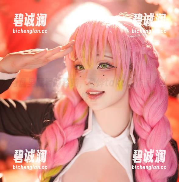 网盘里藏着的森蚺，菌烨tako的作品令人咋舌