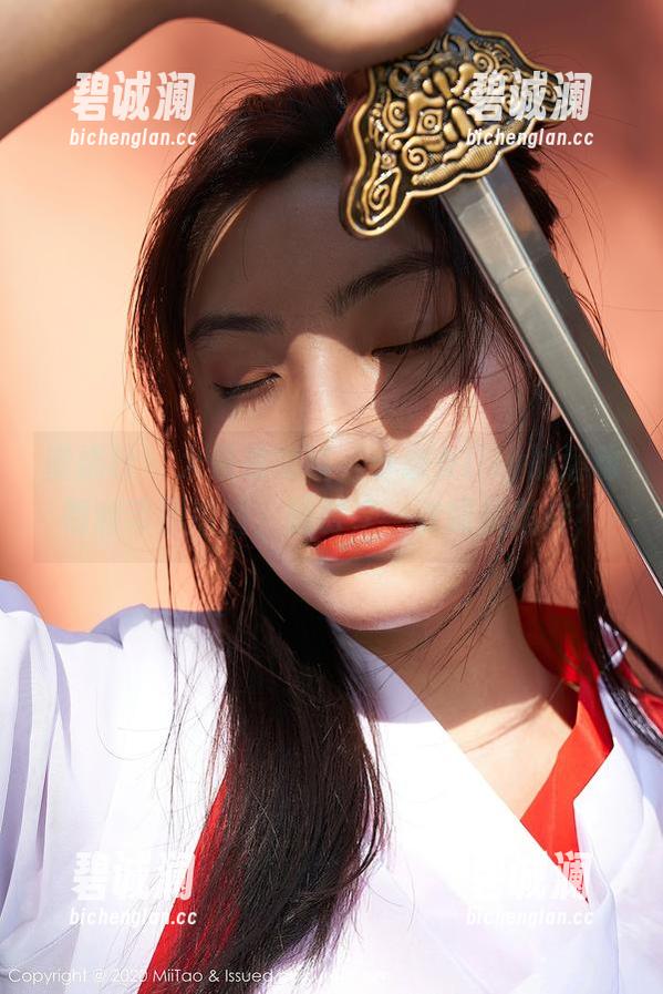 蜜桃社-小魔女lily 蜜桃社 - 大家来瞧瞧,小魔女lily的运动福利带回原图,随时来一次眼福怎样?