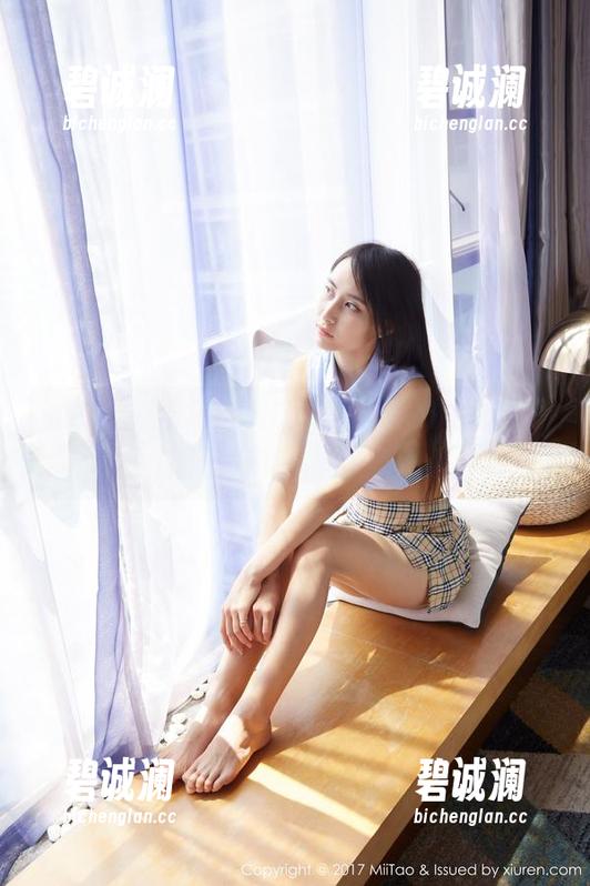 蜜桃社 - 学妹琉璃lily的非典雅之美，在无圣光中越发迷人。