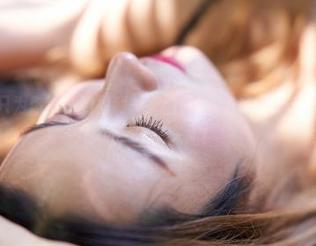 蜜桃社 - 只为你准备的福利——韵莉娜VANILLA美脚图包，让日子不再无趣！