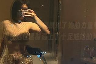 微密圈 - 图集里詹詹的瑜伽展现了她的力量和柔韧，而我...则在选位置时遇上了十足尴尬的难题