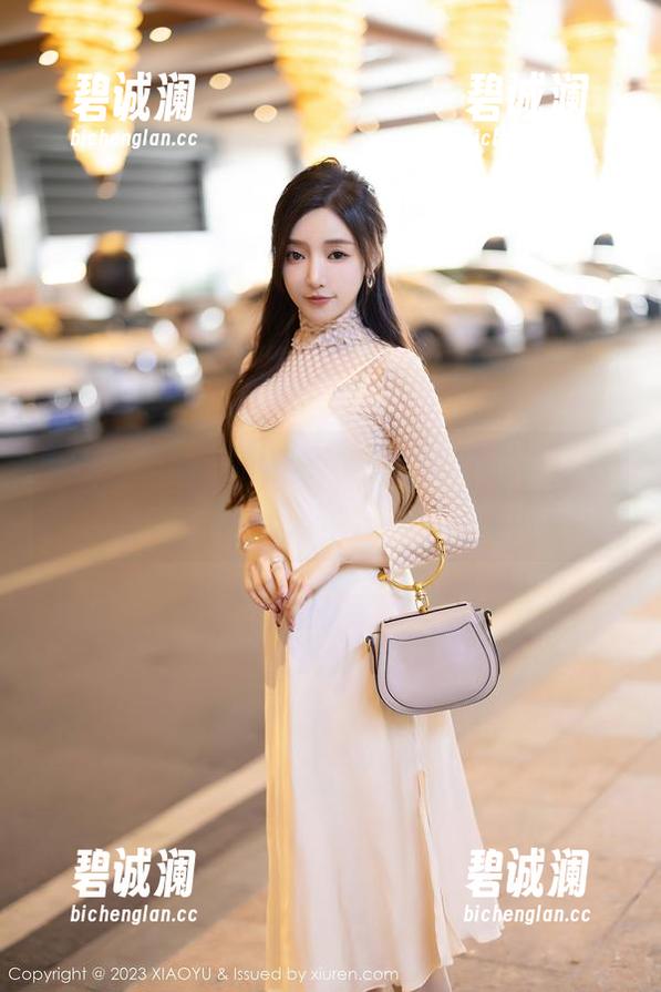 语画界-徐莉芝Booty 语画界 - 徐莉芝Booty的吊带秘籍,精选个性铺成的作品集,禁忌又无法抗拒