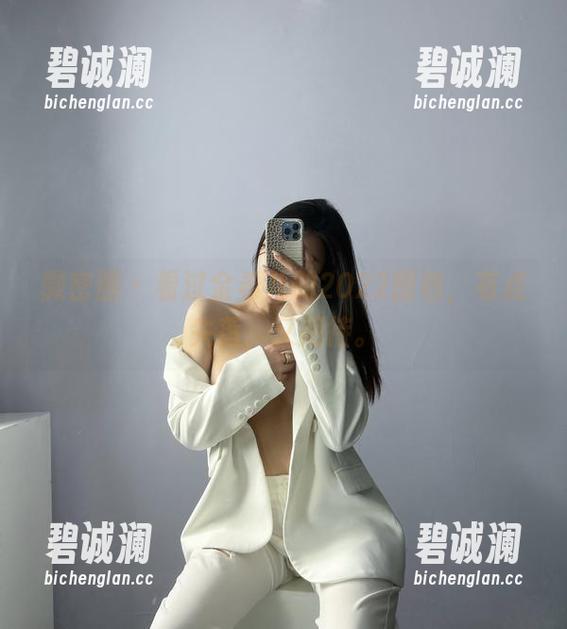 金希儿 微密圈 - 看过金希儿的2022图包,有点失落,又期待。