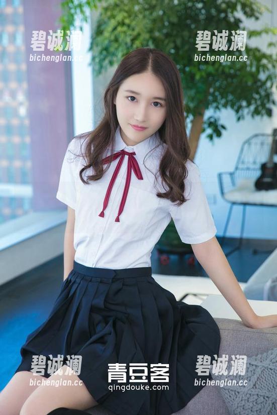 青豆客 - Lee小棠全新女神系列：最新套图曝露了我的不平静。