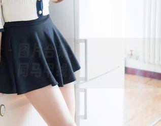 魅妍社 - 图片合集：赵梦洁穿职业装的不同马甲线，谁能拒绝？
